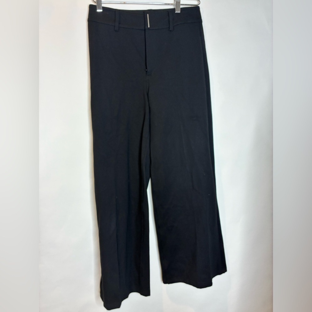Paige | Roderika Pant - Picture 2 of 7